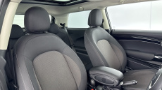 MINI Hatchback 1.5 Cooper Classic 3dr Auto [Comfort/Nav Pack] Petrol Hatchback